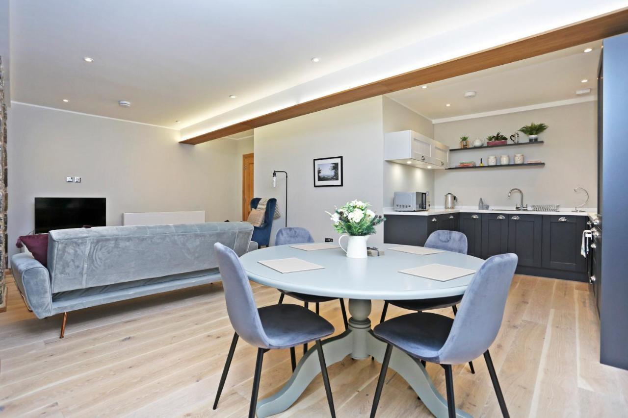 Joivy Refurbished Home On The Royal Mile Edimburgo Exterior foto